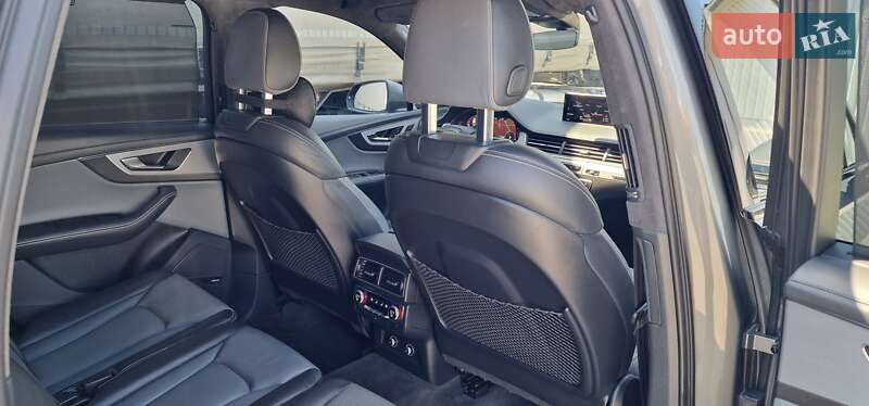 Позашляховик / Кросовер Audi Q7 2018 в Тернополі