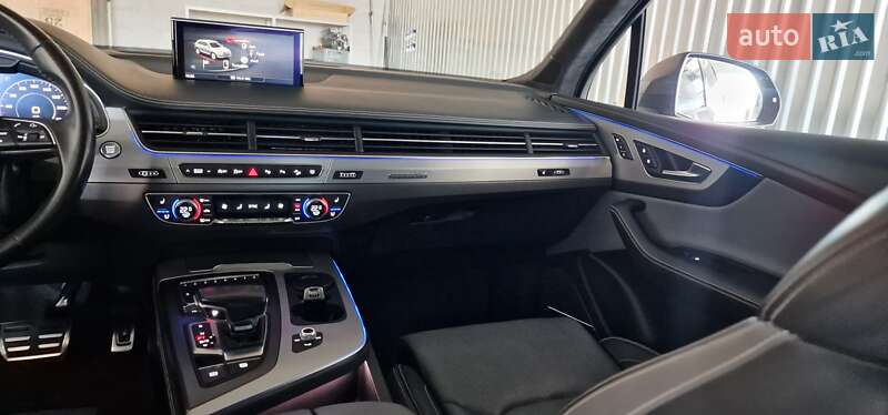 Позашляховик / Кросовер Audi Q7 2018 в Тернополі