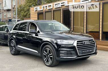 Внедорожник / Кроссовер Audi Q7 2015 в Киеве