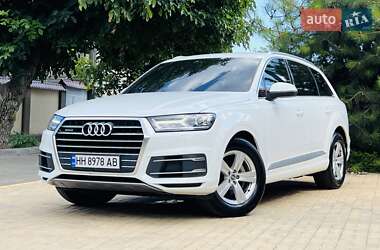 Позашляховик / Кросовер Audi Q7 2016 в 