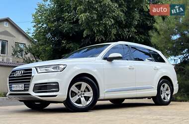 Позашляховик / Кросовер Audi Q7 2016 в 