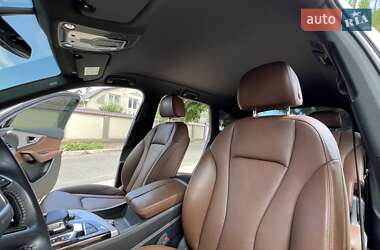 Позашляховик / Кросовер Audi Q7 2016 в 