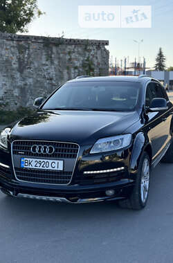 Позашляховик / Кросовер Audi Q7 2008 в Дубні