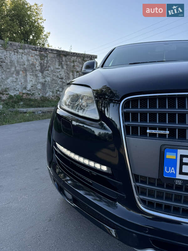 Внедорожник / Кроссовер Audi Q7 2008 в Дубно