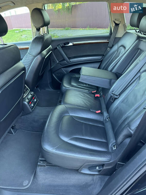 Внедорожник / Кроссовер Audi Q7 2008 в Дубно
