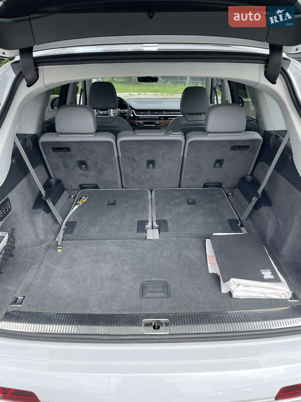 Внедорожник / Кроссовер Audi Q7 2016 в Львове