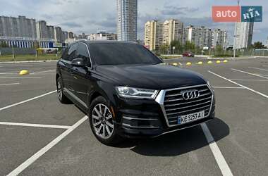 Внедорожник / Кроссовер Audi Q7 2016 в 