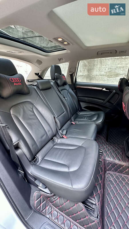 Позашляховик / Кросовер Audi Q7 2014 в Чернівцях