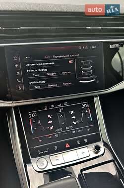 Позашляховик / Кросовер Audi Q7 2020 в 