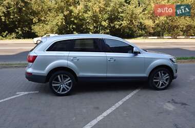 Внедорожник / Кроссовер Audi Q7 2011 в 