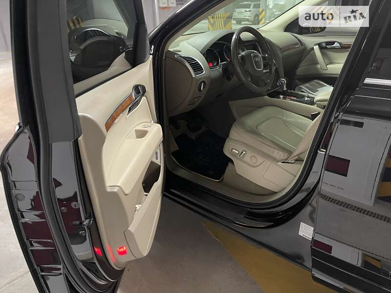 Внедорожник / Кроссовер Audi Q7 2010 в Ивано-Франковске