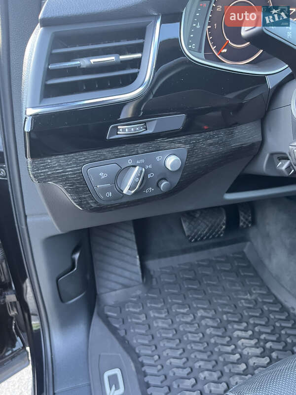 Внедорожник / Кроссовер Audi Q7 2019 в Запорожье