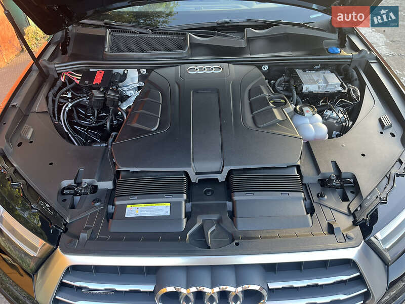 Внедорожник / Кроссовер Audi Q7 2019 в Запорожье