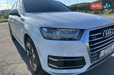 Внедорожник / Кроссовер Audi Q7 2017 в 