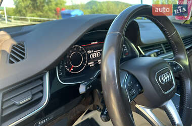 Внедорожник / Кроссовер Audi Q7 2017 в 