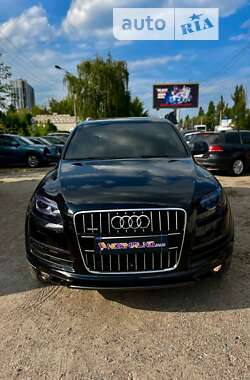 Позашляховик / Кросовер Audi Q7 2013 в Києві