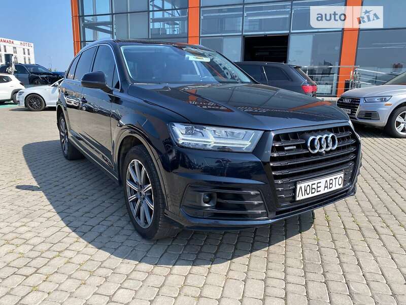 Audi Q7 