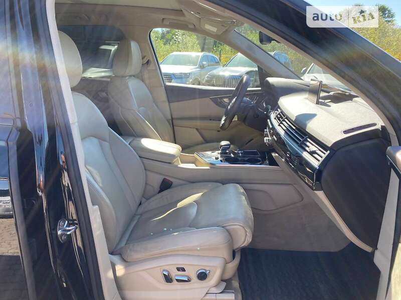 Внедорожник / Кроссовер Audi Q7 2017 в Львове