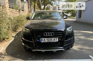 Позашляховик / Кросовер Audi Q7 2015 в Києві