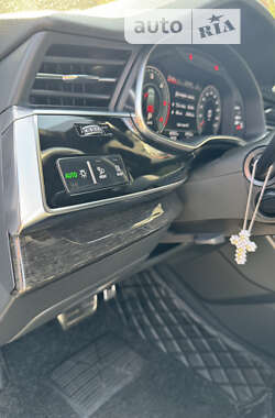 Внедорожник / Кроссовер Audi Q7 2020 в 