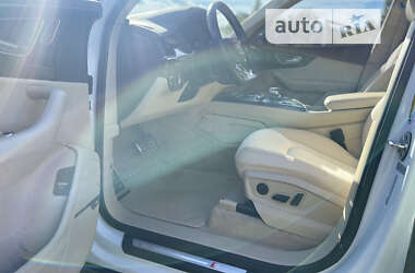 Позашляховик / Кросовер Audi Q7 2017 в 