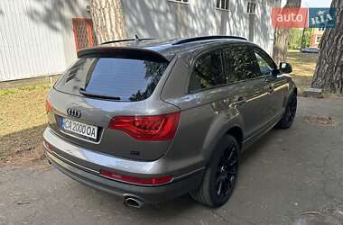 Внедорожник / Кроссовер Audi Q7 2014 в 