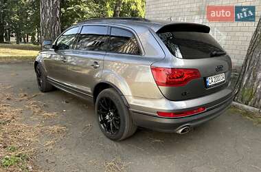 Внедорожник / Кроссовер Audi Q7 2014 в 