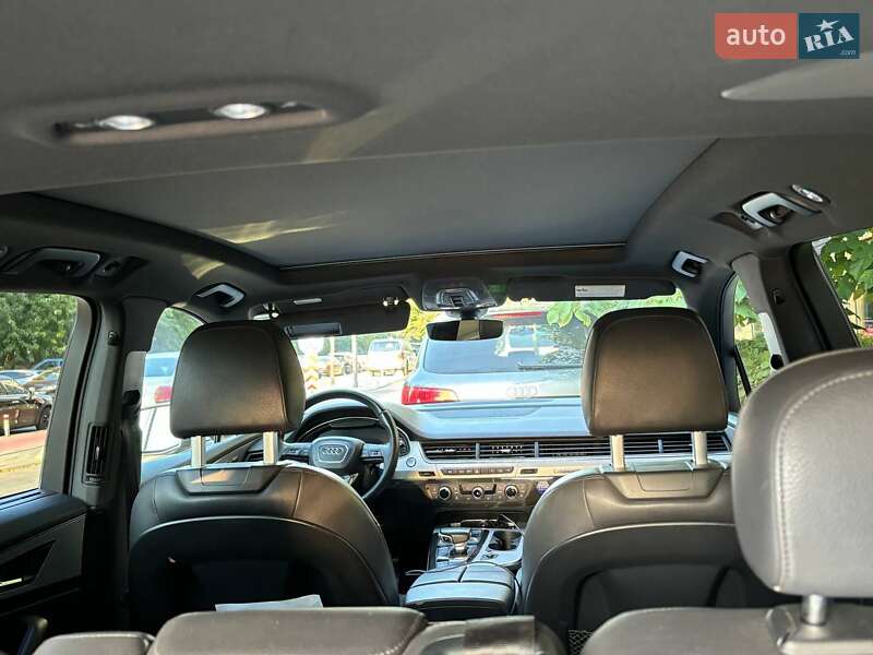 Позашляховик / Кросовер Audi Q7 2017 в Києві