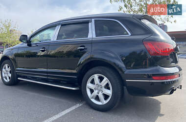 Внедорожник / Кроссовер Audi Q7 2015 в 