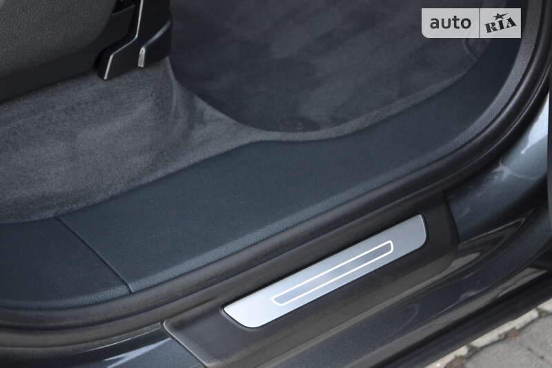 Позашляховик / Кросовер Audi Q7 2019 в Рівному
