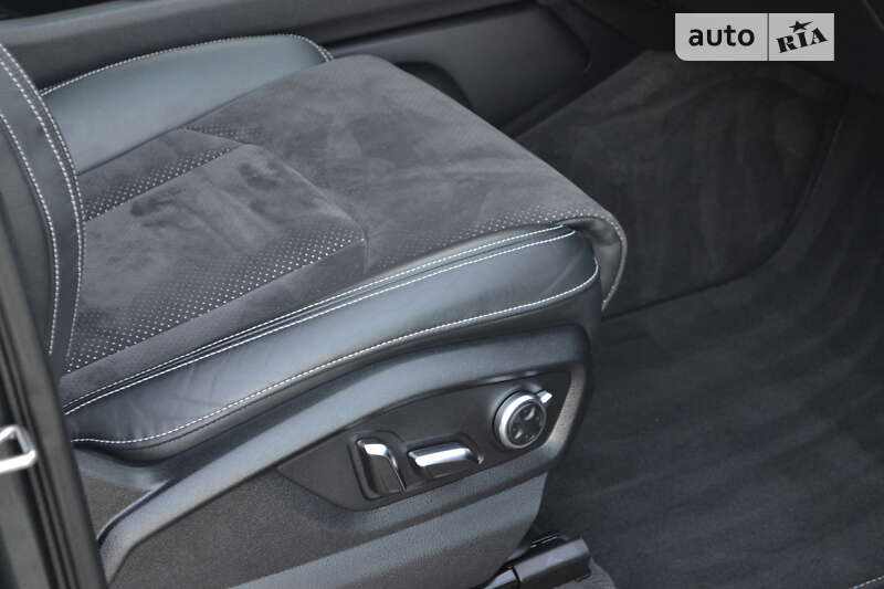 Позашляховик / Кросовер Audi Q7 2019 в Рівному