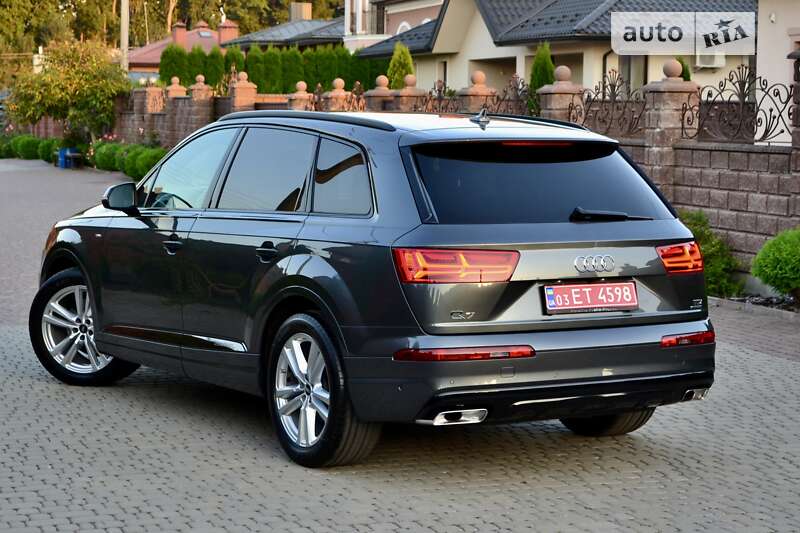 Позашляховик / Кросовер Audi Q7 2019 в Рівному