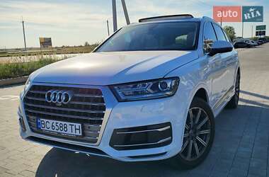 Внедорожник / Кроссовер Audi Q7 2017 в 