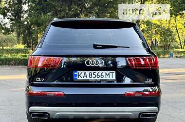 Внедорожник / Кроссовер Audi Q7 2016 в Киеве