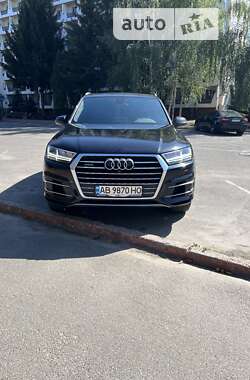 Позашляховик / Кросовер Audi Q7 2016 в Вінниці