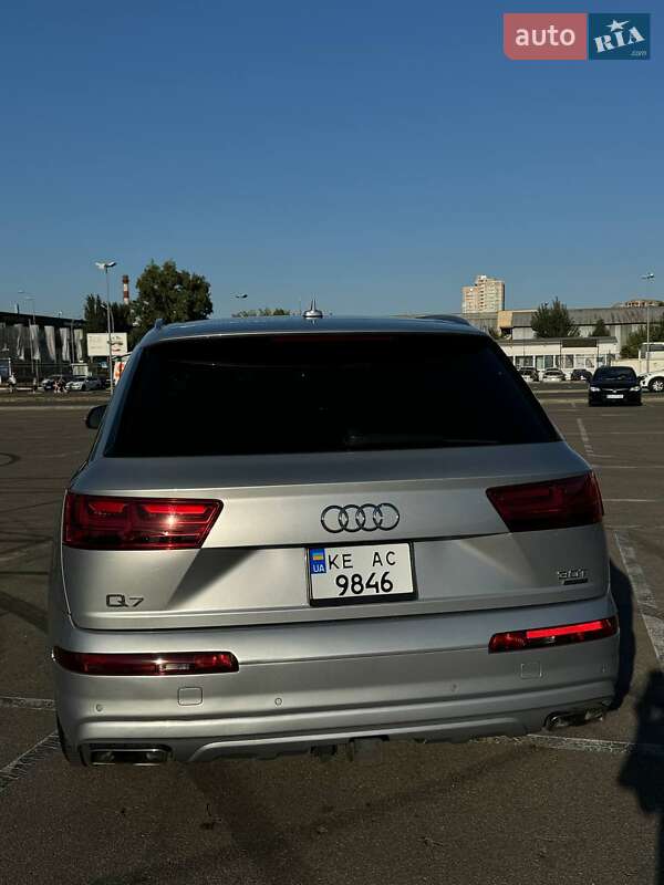 Позашляховик / Кросовер Audi Q7 2017 в Києві фото 8 Позашляховик / Кросовер Audi Q7 2017 в Києві
