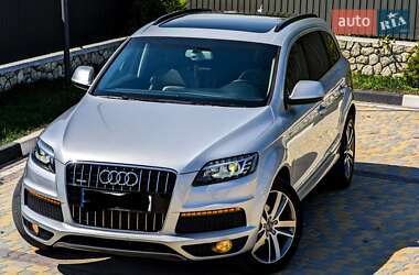 Позашляховик / Кросовер Audi Q7 2012 в 