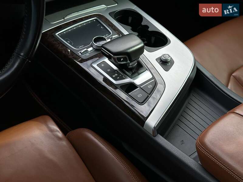 Позашляховик / Кросовер Audi Q7 2015 в Рівному фото 72 Позашляховик / Кросовер Audi Q7 2015 в Рівному