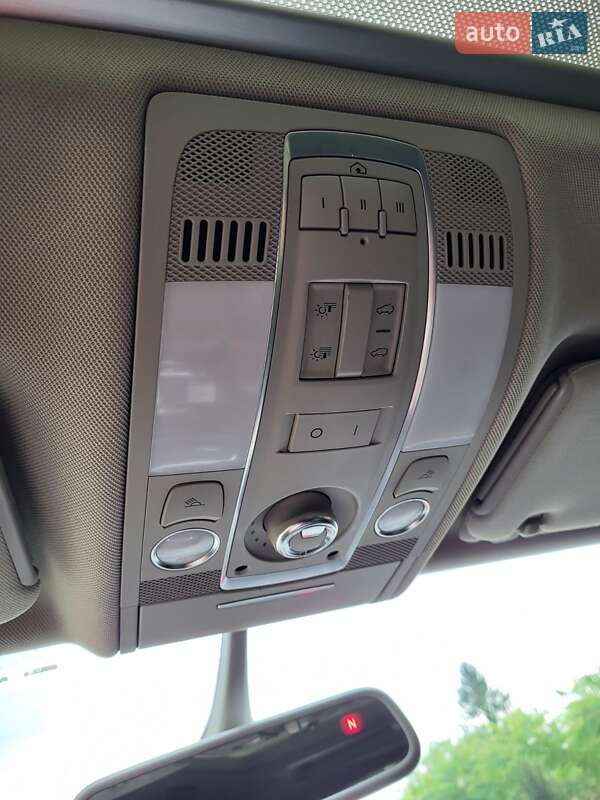 Позашляховик / Кросовер Audi Q7 2014 в Острозі