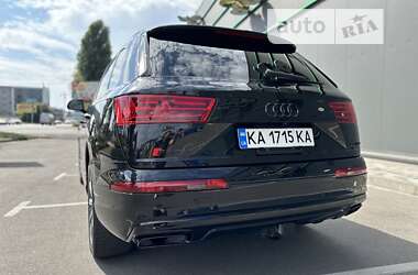 Внедорожник / Кроссовер Audi Q7 2018 в 