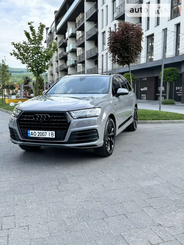 Позашляховик / Кросовер Audi Q7 2016 в Тячеві