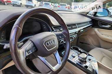 Внедорожник / Кроссовер Audi Q7 2018 в 