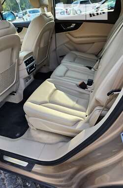 Внедорожник / Кроссовер Audi Q7 2018 в 