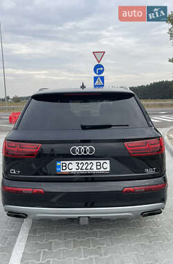 Внедорожник / Кроссовер Audi Q7 2017 в 