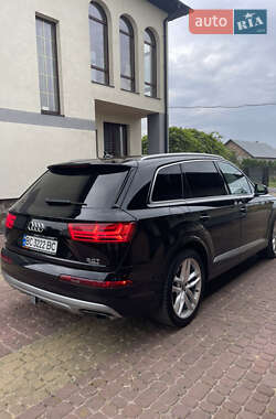 Внедорожник / Кроссовер Audi Q7 2017 в 