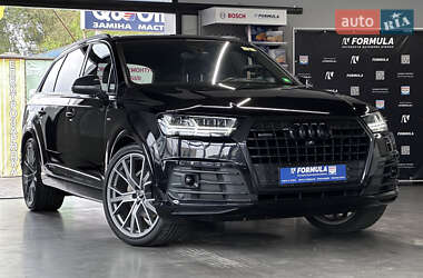 Позашляховик / Кросовер Audi Q7 2017 в 