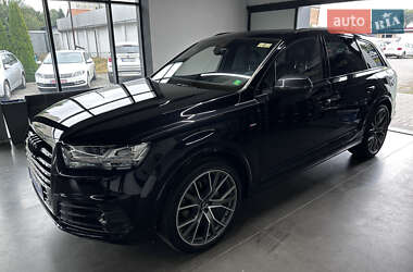 Внедорожник / Кроссовер Audi Q7 2017 в Нововолынске