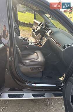 Позашляховик / Кросовер Audi Q7 2013 в 