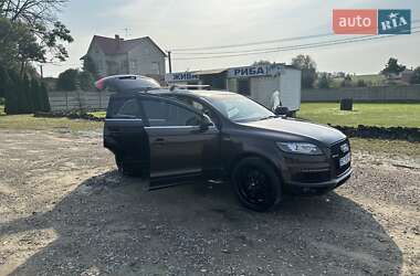 Позашляховик / Кросовер Audi Q7 2013 в 