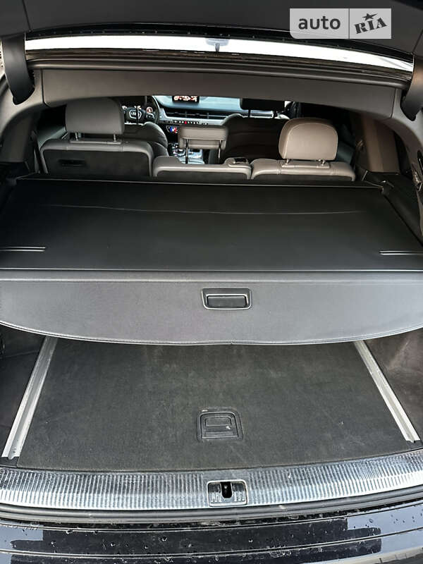 Позашляховик / Кросовер Audi Q7 2015 в Львові